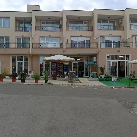 Kristan Apartman *