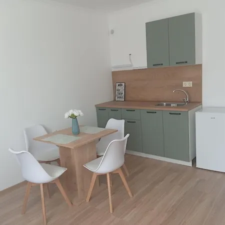 Kristan Apartman Elenite