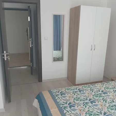 Kristan Apartman Elenite