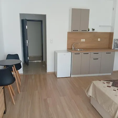 Kristan Apartman *